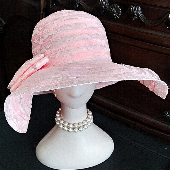 Classic Sophisticated Regal Wide Brim Floppy Hat With a Removable … - Picture 3 of 5